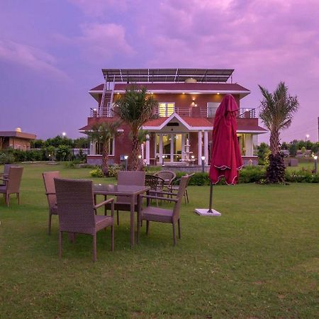 Stayvista At Hillside Paradise Dhauj Luaran gambar