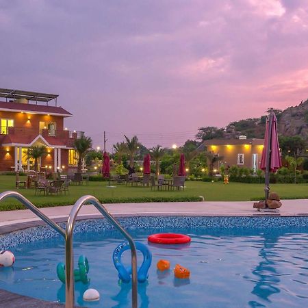 Stayvista At Hillside Paradise Dhauj Luaran gambar