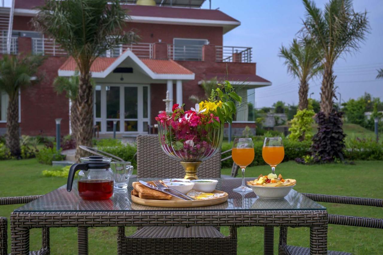 Stayvista At Hillside Paradise Dhauj Luaran gambar