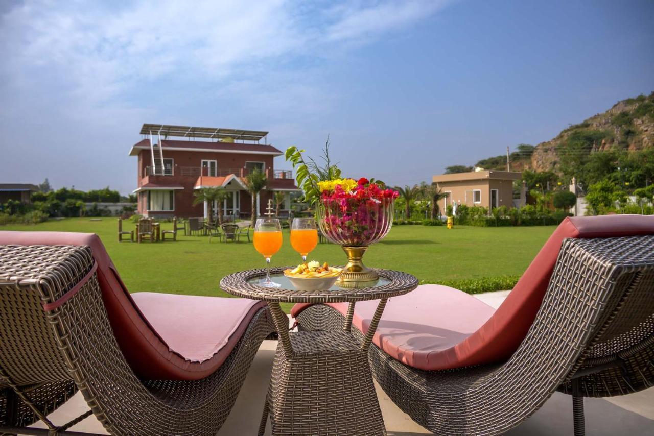 Stayvista At Hillside Paradise Dhauj Luaran gambar