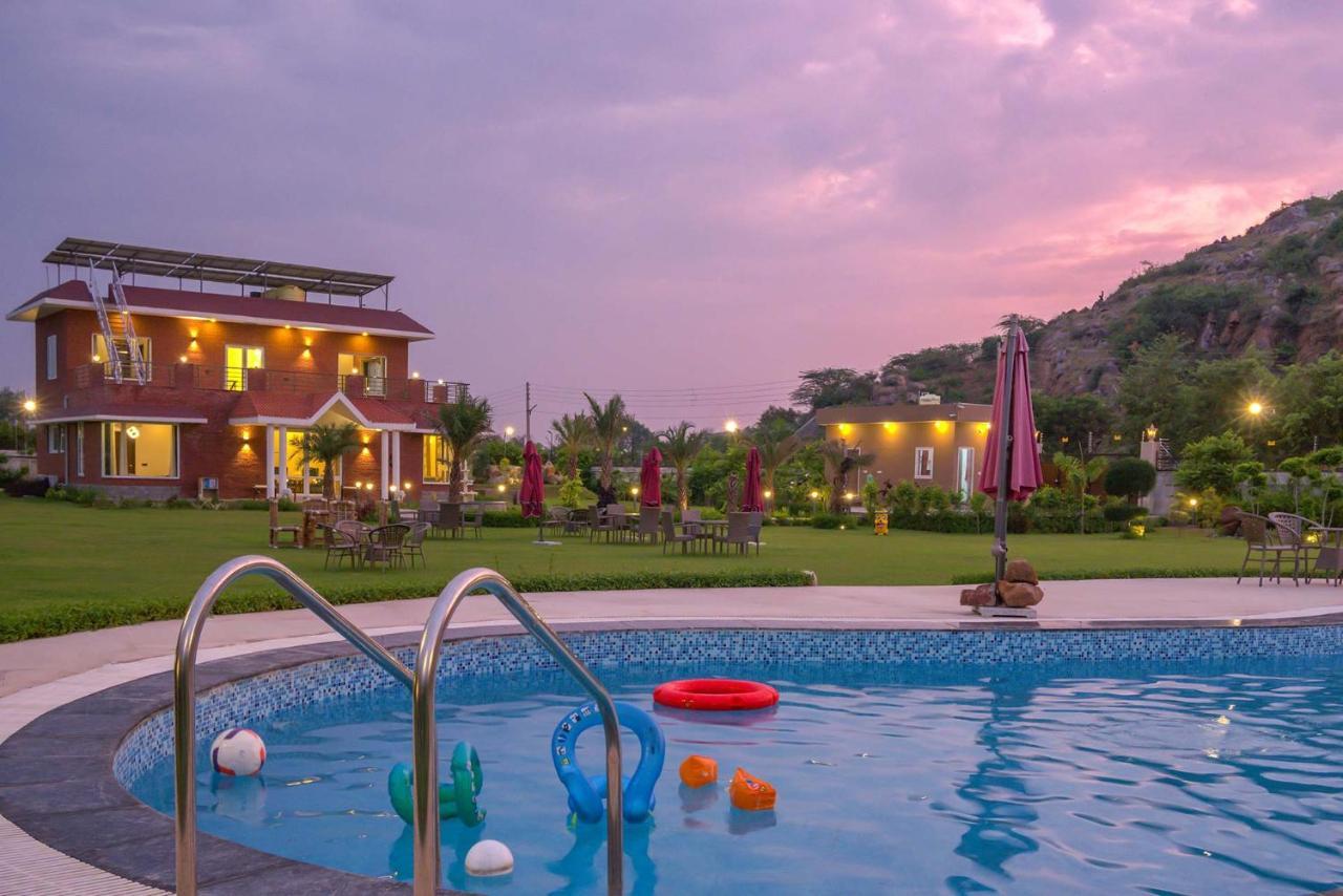 Stayvista At Hillside Paradise Dhauj Luaran gambar